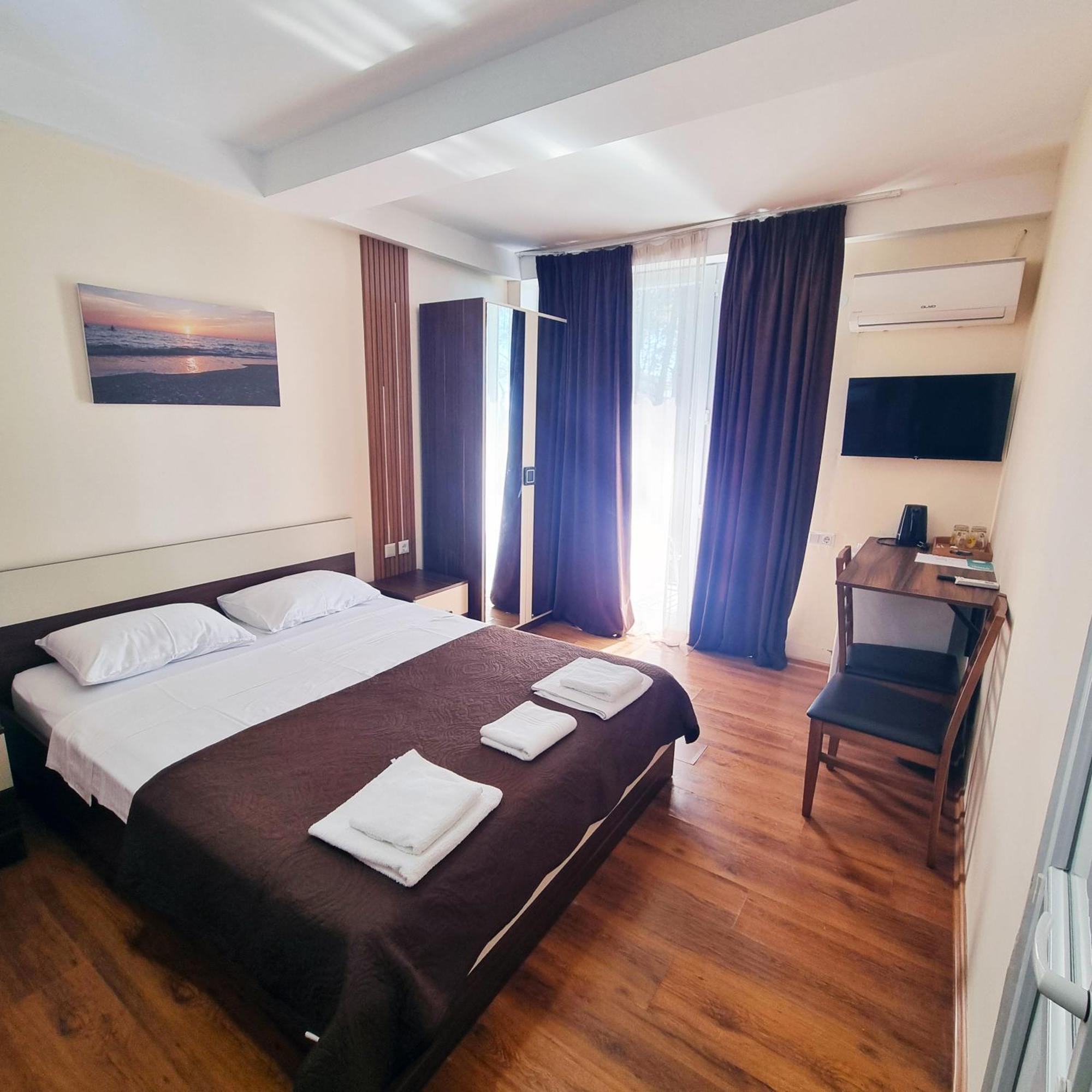 Gina Shekvetili Hotel Room photo