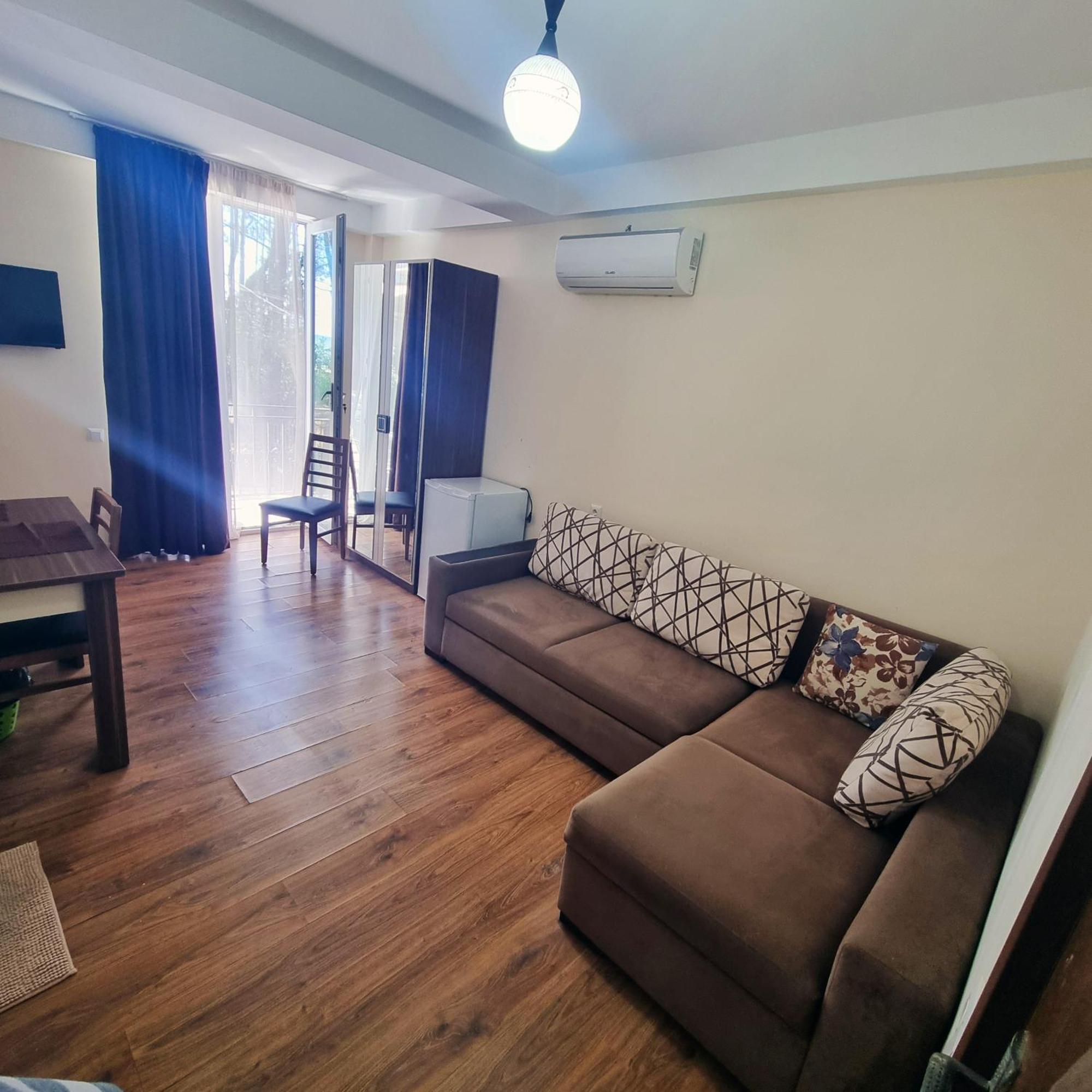 Gina Shekvetili Hotel Room photo