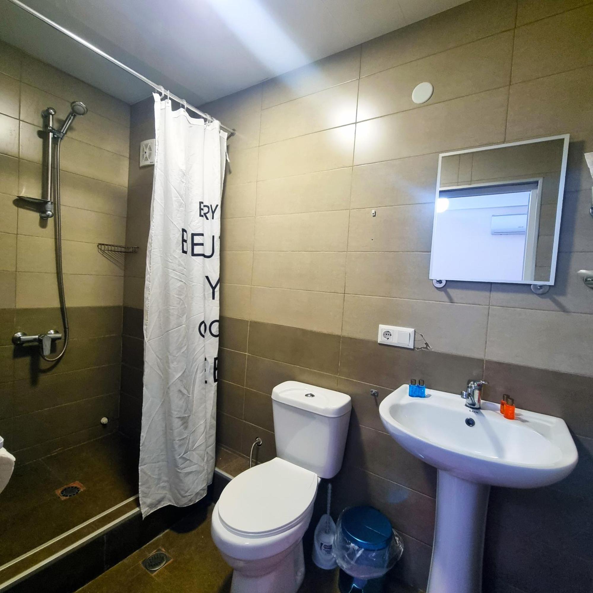 Gina Shekvetili Hotel Room photo